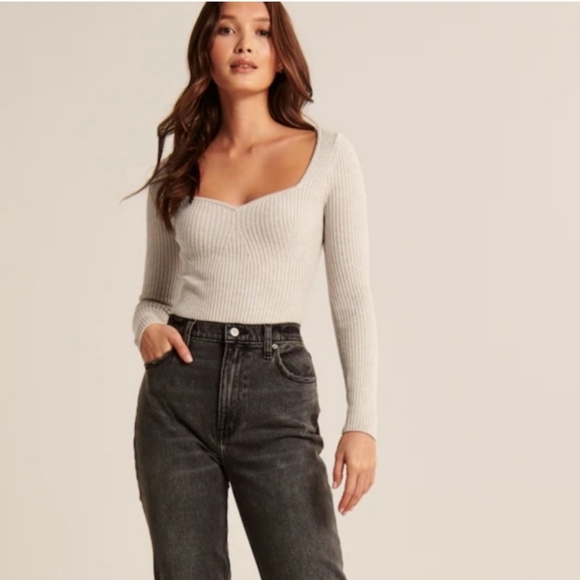 Abercrombie & Fitch Tops - Abercrombie & Fitch Long-Sleeve Sweetheart Sweater Top Ribbed Knit Bodysuit